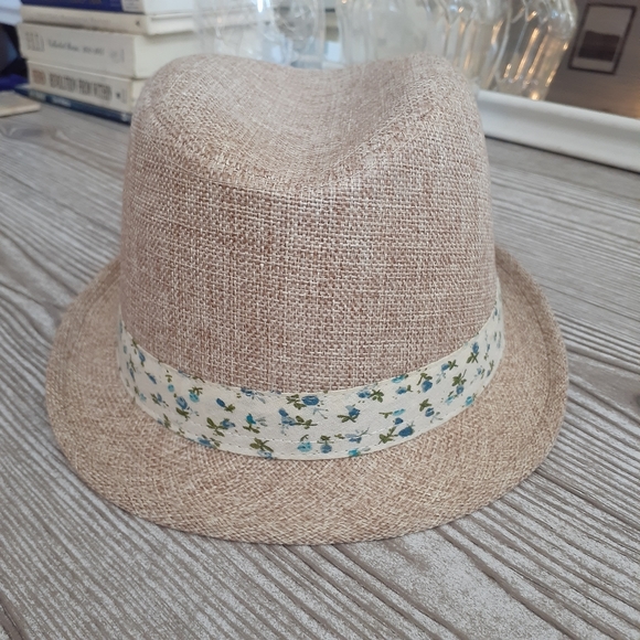 Lady's Fedora - Picture 4 of 5